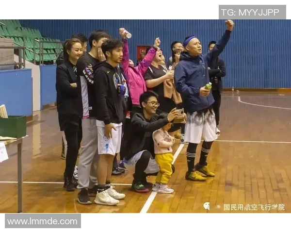 李伟篮球生涯回顾与展望：从球场到人生的精彩对话