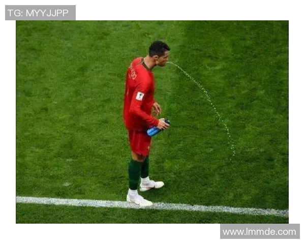 足球明星与碳酸饮料的奇妙搭配引发热议健康与运动的完美平衡探讨 足球明星与碳酸饮料的奇妙搭配引发热议健康与运动的完美平衡探讨