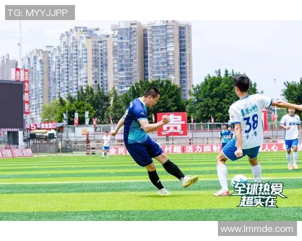 足球明星温暖探访生病小孩传递爱心与希望的感人故事 足球明星温暖探访生病小孩传递爱心与希望的感人故事