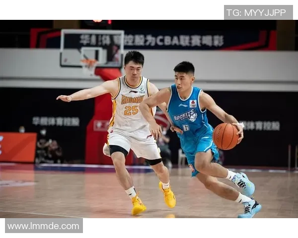 重庆篮球队实力分析与未来发展展望聚焦篮球运动的热潮与挑战 重庆篮球队实力分析与未来发展展望聚焦篮球运动的热潮与挑战