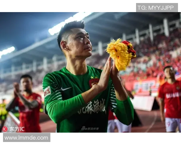 孤独的绿茵场上他曾辉煌如星的落寞足球明星的心路历程